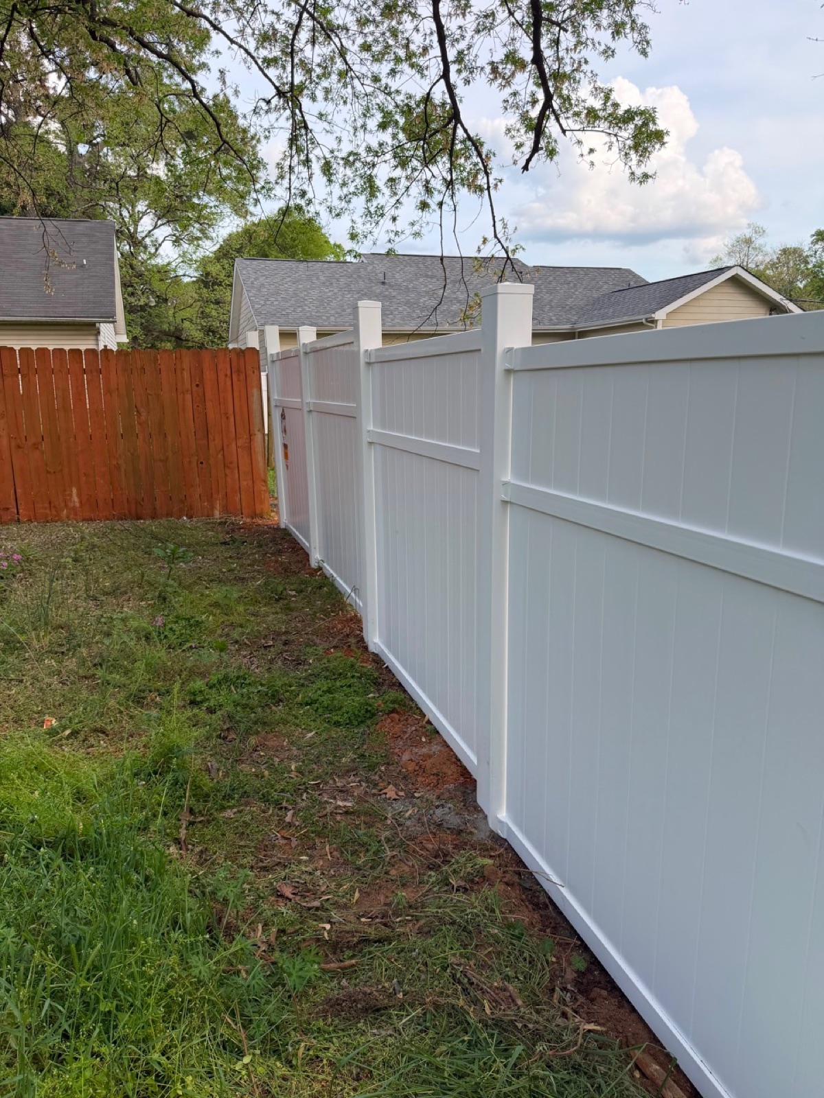 Privacy fence installation by JMO Construction LLC